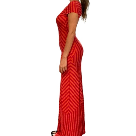 NWOT Bebe open back striped maxi dress. - Picture 2 of 8